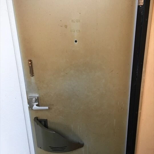 玄関ドア清掃