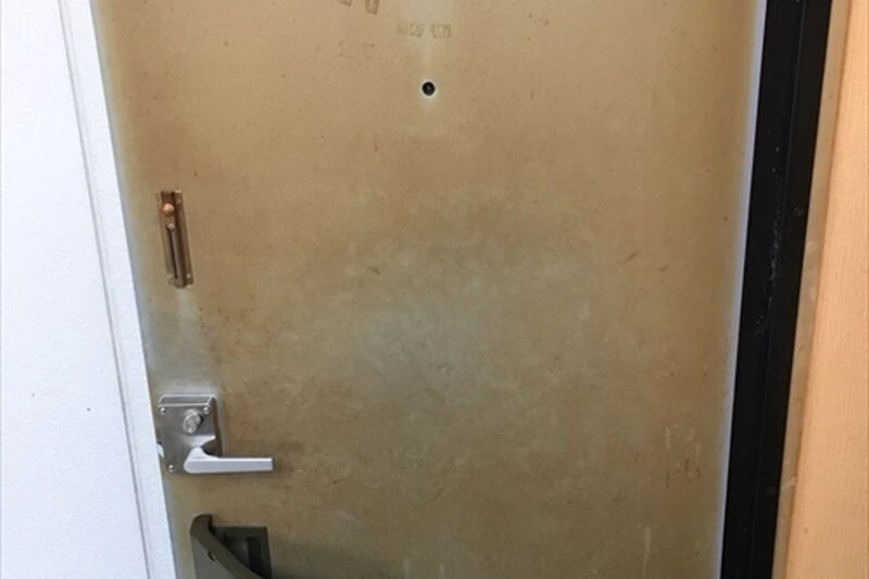 玄関ドア清掃